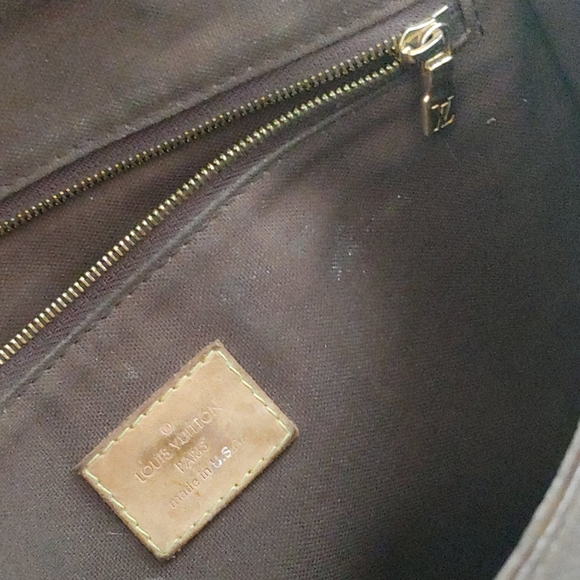 Authentic Louis vuitton menilmontant crossbody - Picture 13 of 14